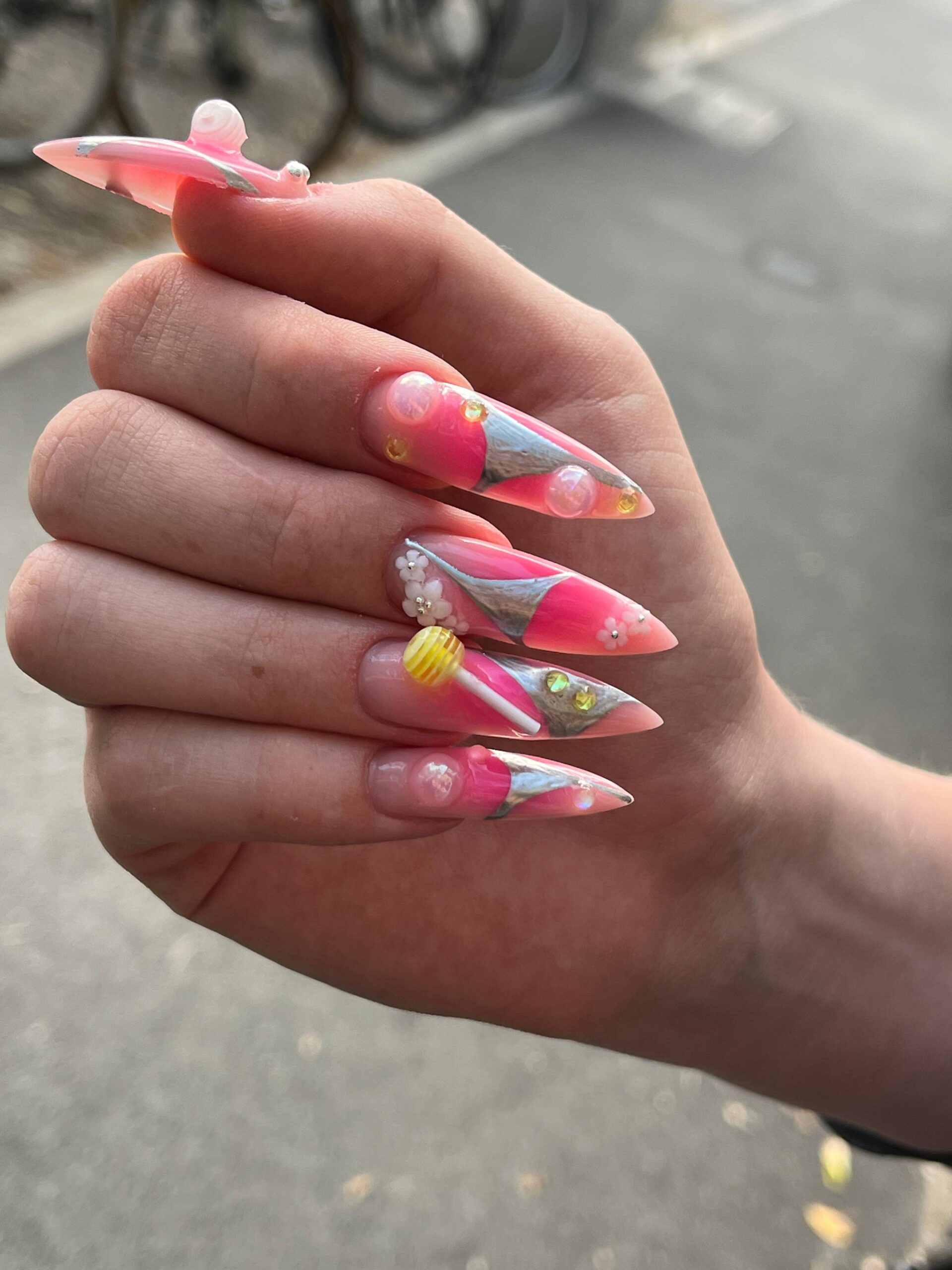 Nägel mit extra Nailart